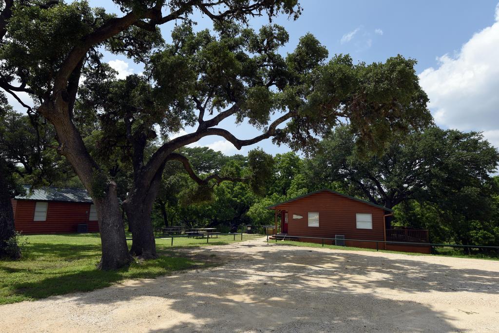 River Bluff Cabins Rio Frio Buitenkant foto