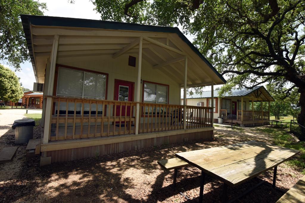 River Bluff Cabins Rio Frio Buitenkant foto